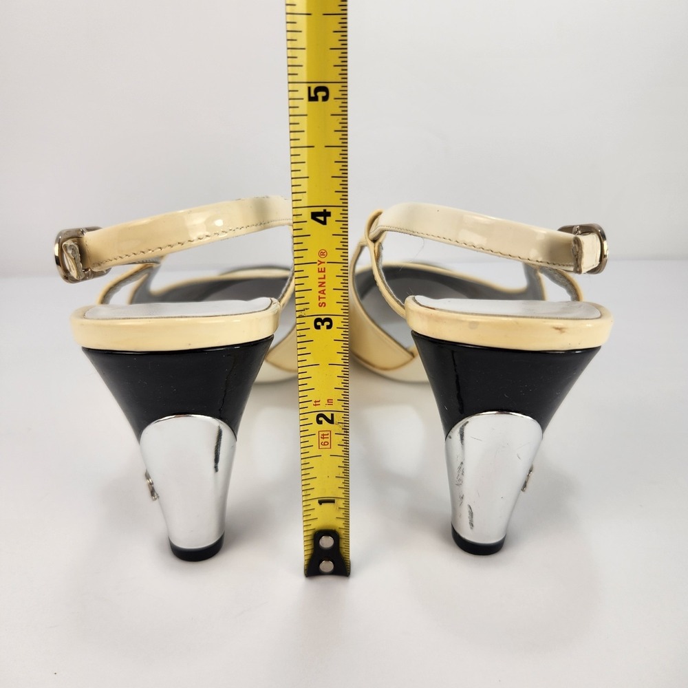Chanel Vintage Women's High Heel Classic Pumps Cream/Black Cap Toe Size 37 (6.5) - Picture 4 of 9